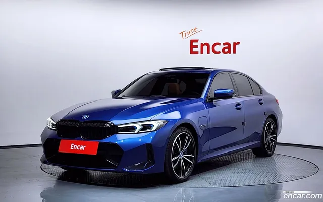 BMW 3 Series (G20) 330e M — миниатюра 1