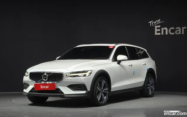 Volvo V60 2 B5 AWD — миниатюра 1