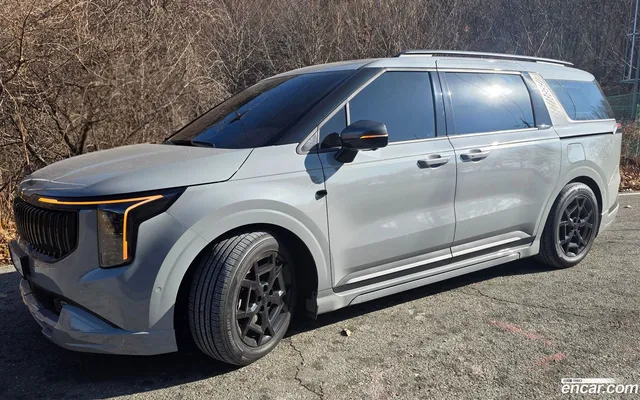 Kia Carnival 7 — миниатюра 1