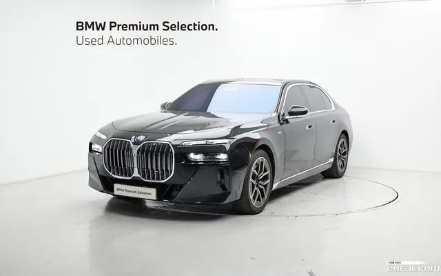 BMW 7 Series (G70) 740d xDrive M — миниатюра 1