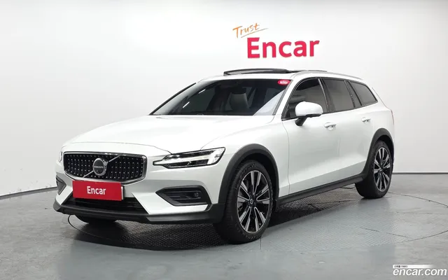 Volvo V60 2 B5 AWD — миниатюра 1