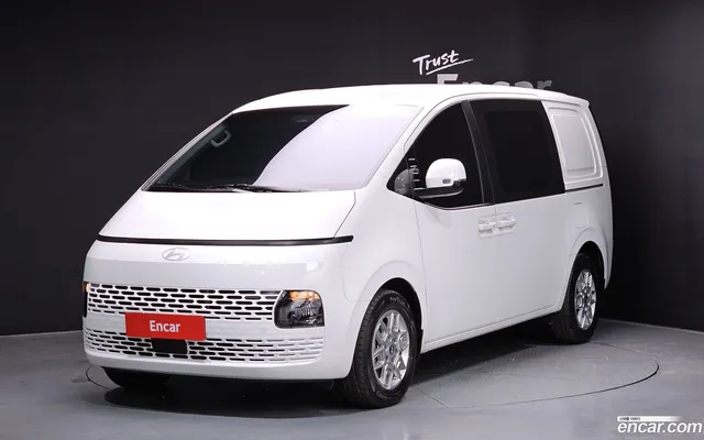 Hyundai Staria HEV 1.6 5 — миниатюра 1