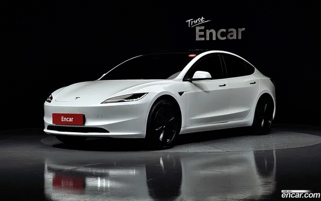 Tesla Model 3 RWD — миниатюра 1