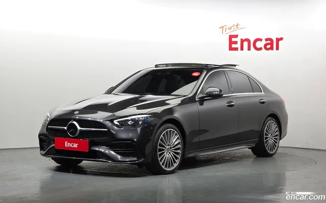 Mercedes-Benz C-Class (W206) C300 AMG Line — миниатюра 1