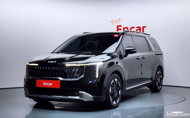 Kia Carnival 7 — миниатюра 1