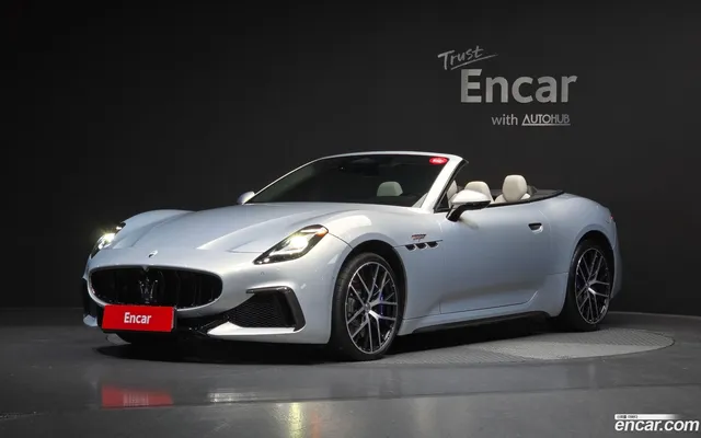 Maserati GranCabrio 3.0 V6 — миниатюра 1