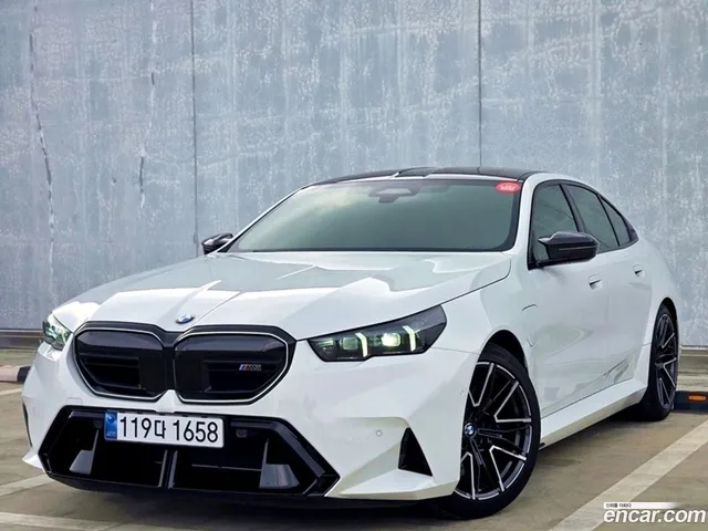 BMW M5 (G90) M5 — миниатюра 1