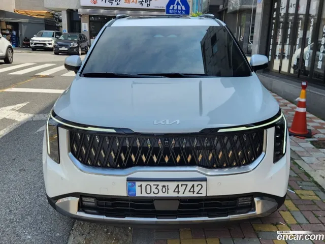 Kia Carnival HEV 9 — миниатюра 1