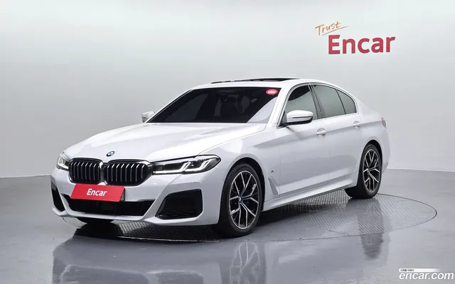 BMW 5 Series (G30) 530i M — миниатюра 1