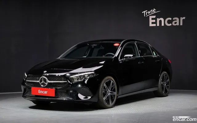 Mercedes-Benz A-Class (W177) A220 — миниатюра 1