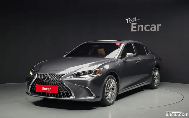 Lexus ES 300h — миниатюра 1