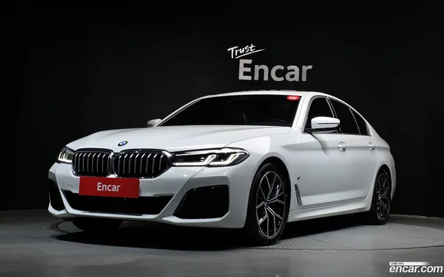 BMW 5 Series (G30) 530i M — миниатюра 1