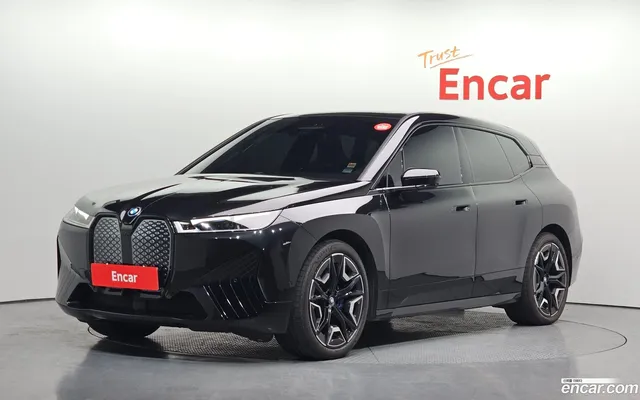 BMW iX xDrive50 — миниатюра 1