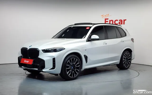 BMW X5 (G05) xDrive 50e M — миниатюра 1