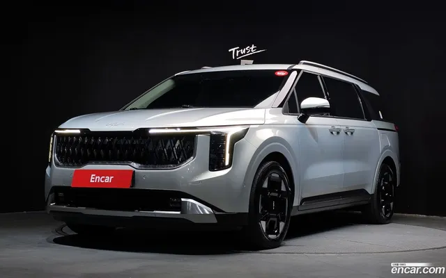 Kia Carnival HEV 9 — миниатюра 1