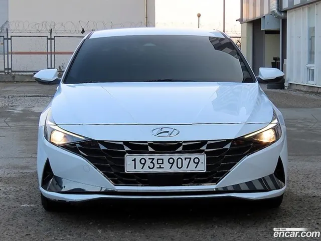 Hyundai Avante (CN7) 1.6 — миниатюра 1