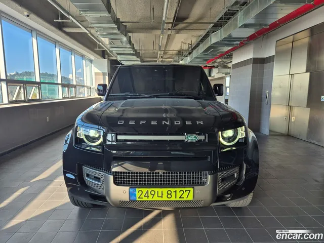 Land Rover (L663) 110 P300 X- SE — миниатюра 1