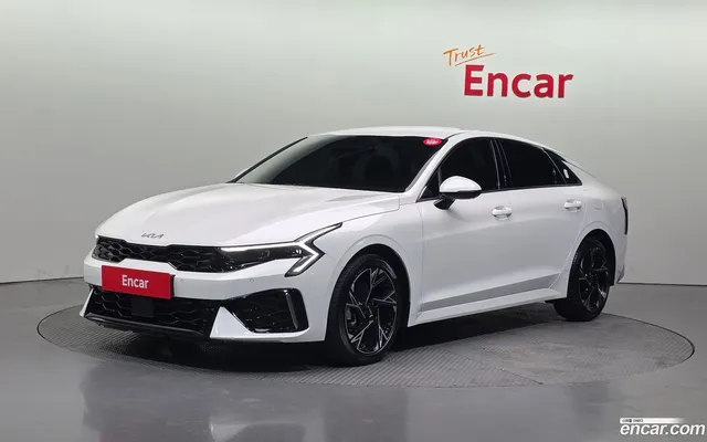 Kia K5 3 2.0 — миниатюра 1