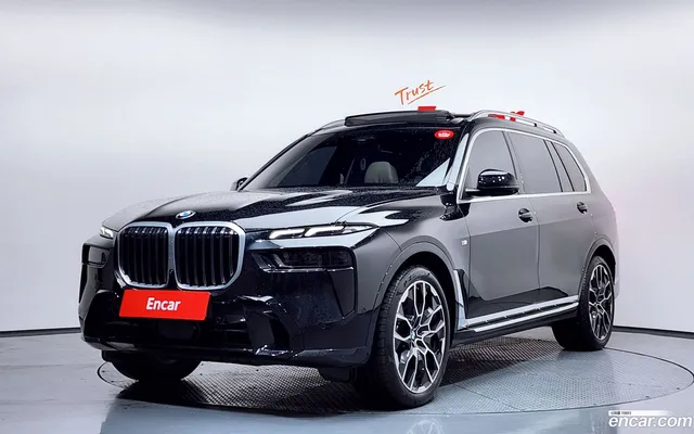 BMW X7 (G07) xDrive 40i M 7 — миниатюра 1