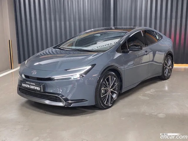 Toyota 5 2.0 XLE — миниатюра 1