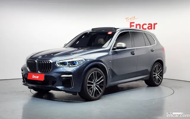 BMW X5 (G05) M50i — миниатюра 1