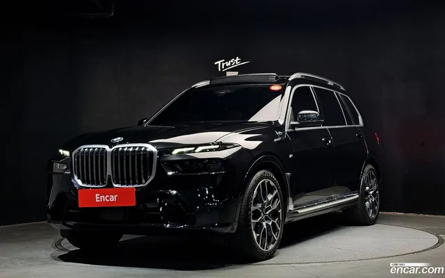 BMW X7 (G07) xDrive 40i M 6 — миниатюра 1