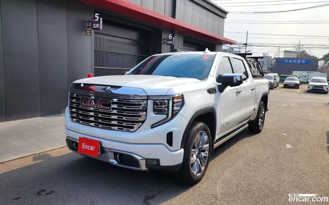 GMC Sierra — миниатюра 1