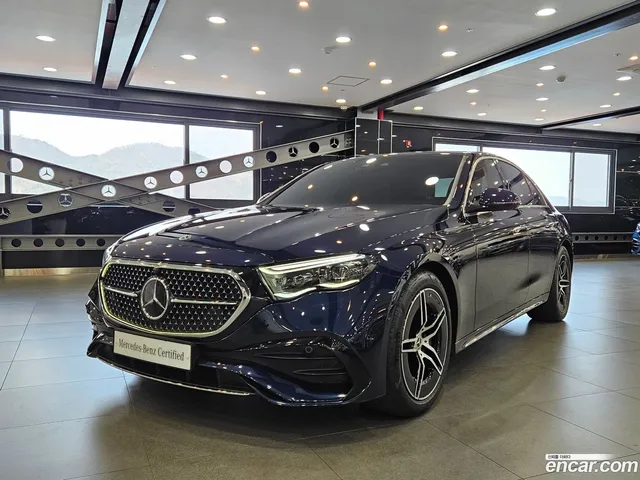 Mercedes-Benz E-Class (W214) E300 4MATIC AMG Line — миниатюра 1