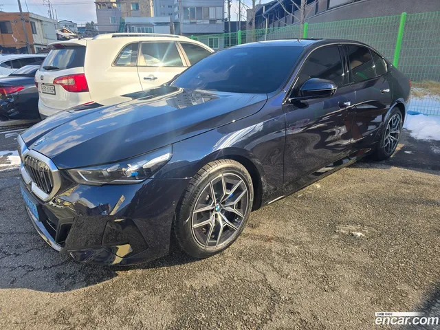 BMW i5 (G60) eDrive 40 M — миниатюра 1