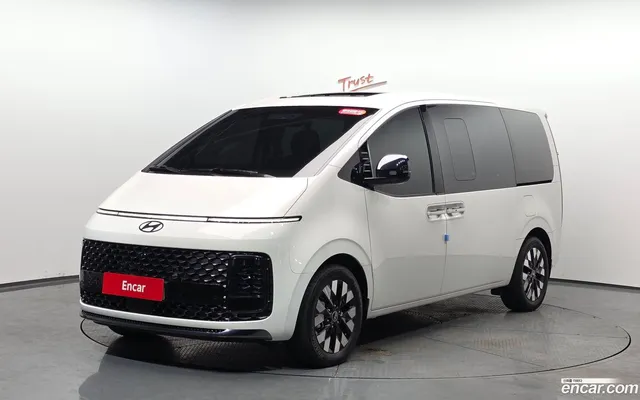 Hyundai Staria HEV 1.6 7 — миниатюра 1
