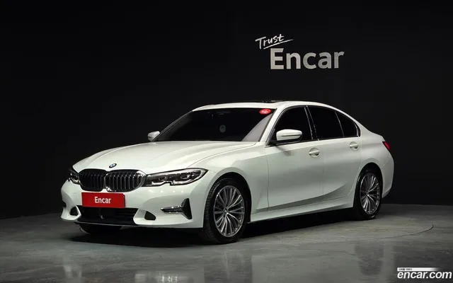 BMW 3 Series (G20) 320i — миниатюра 1