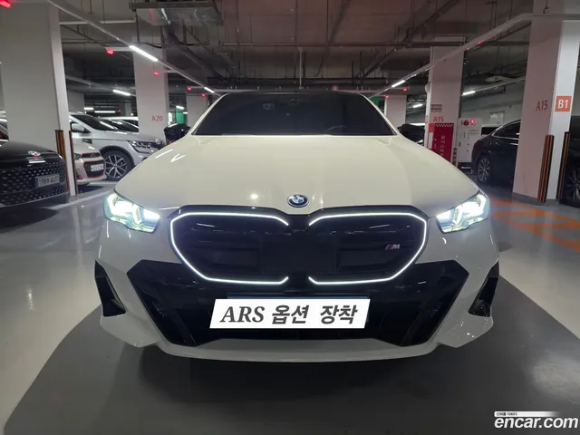 BMW i5 (G60) M60 xDrive — миниатюра 1