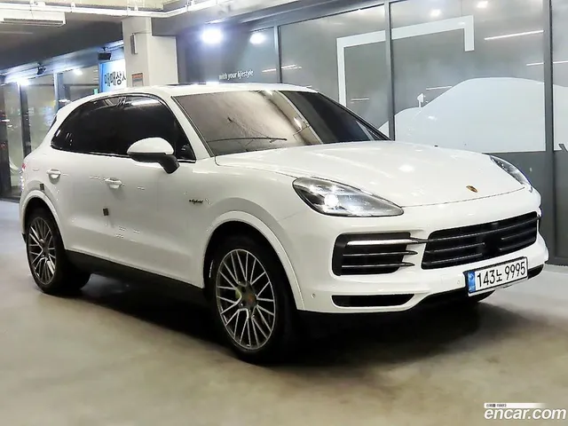 Porsche Cayenne (PO536) 3.0 E- — миниатюра 1