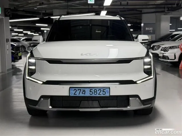 Kia EV9 2WD — миниатюра 1
