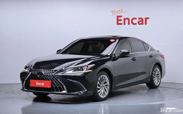 Lexus ES 300h — миниатюра 1