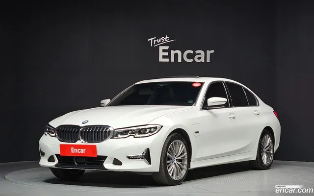 BMW 3 Series (G20) 320e — миниатюра 1