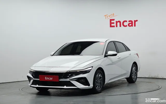 Hyundai Avante CN7 Hybrid — миниатюра 1