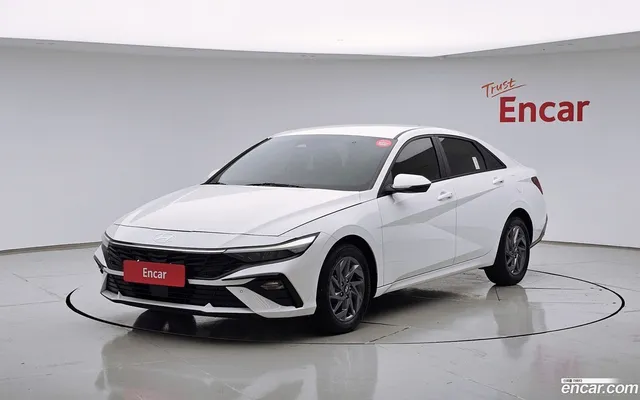 Hyundai Avante CN7 Hybrid — миниатюра 1