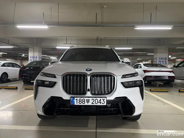BMW X7 (G07) xDrive 40d M 6 — миниатюра 1