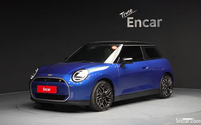 MINI 4 SE — миниатюра 1