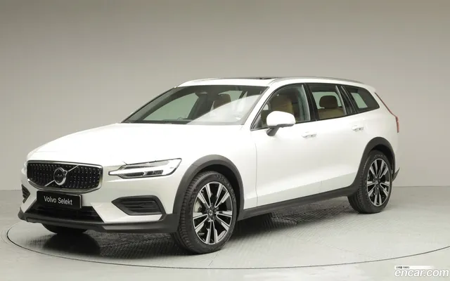 Volvo V60 2 B5 AWD — миниатюра 1