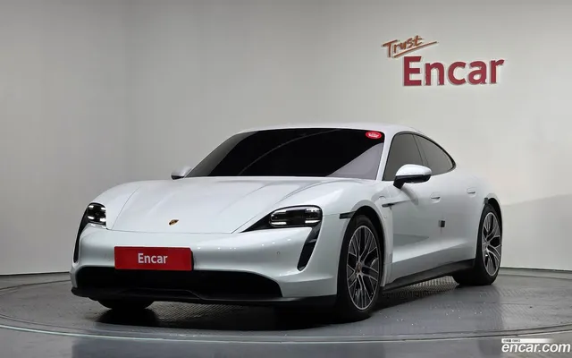 Porsche Taycan — миниатюра 1