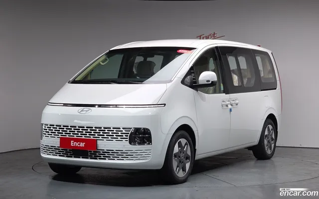 Hyundai Staria HEV 1.6 11 — миниатюра 1
