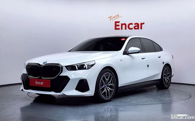 BMW i5 (G60) eDrive 40 M — миниатюра 1