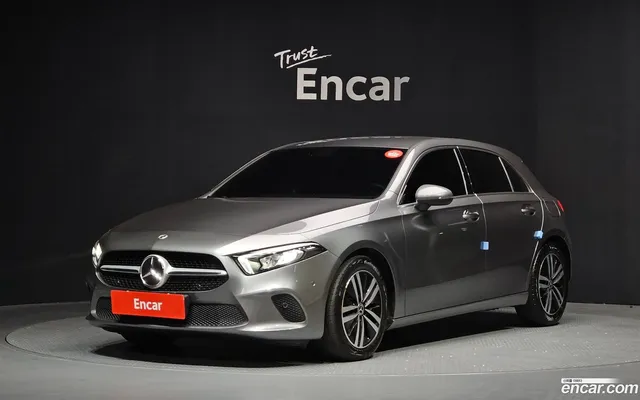 Mercedes-Benz A-Class (W177) A220 — миниатюра 1