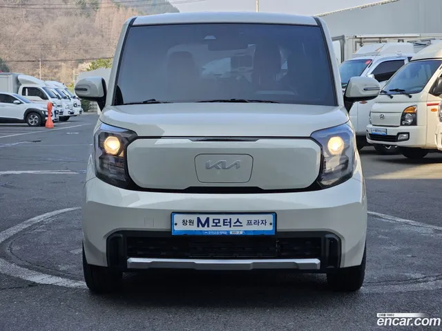 Kia EV — миниатюра 1