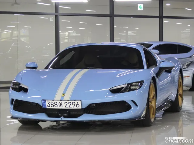 Ferrari 296 GTS 3.0 V6 — миниатюра 1