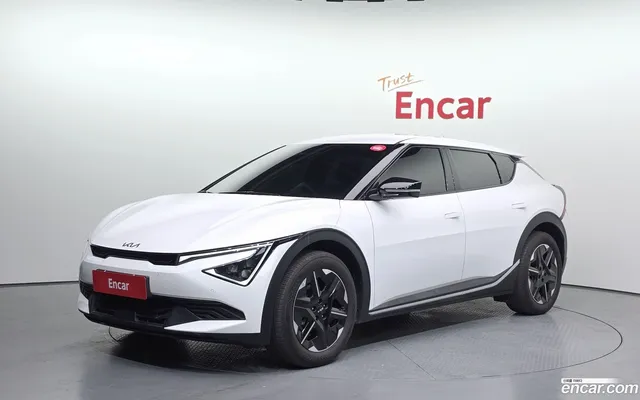 Kia EV6 2WD — миниатюра 1