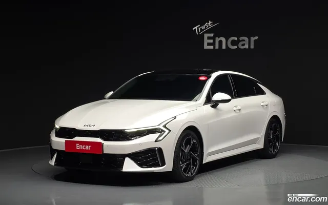 Kia K5 Hybrid — миниатюра 1