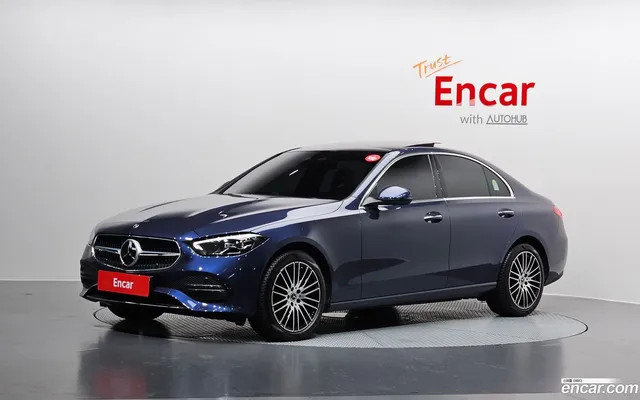 Mercedes-Benz C-Class (W206) C200 — миниатюра 1